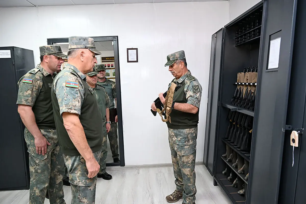 Zakir Həsənov hərbi polisin fəaliyyəti ilə tanış oldu