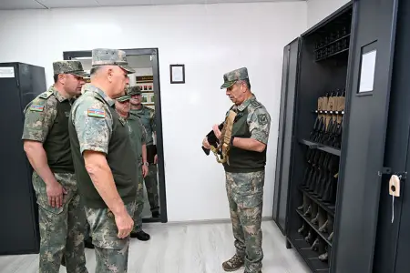 Zakir Həsənov hərbi polisin fəaliyyəti ilə tanış oldu