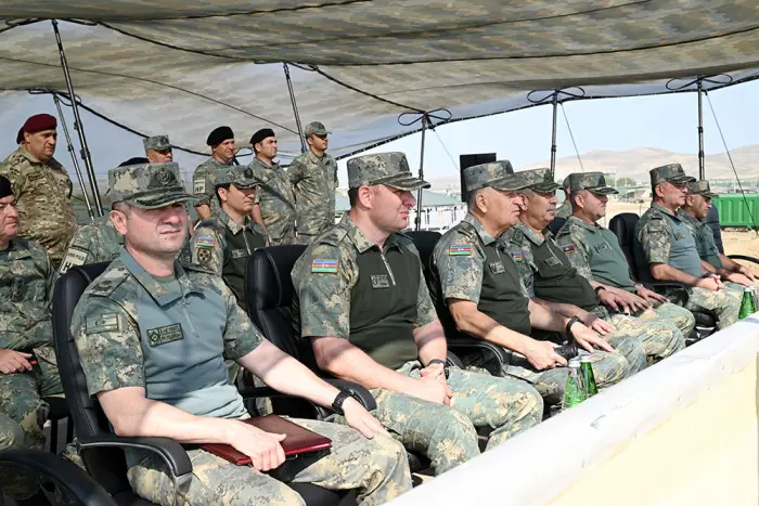 Zakir Həsənov hərbi polisin fəaliyyəti ilə tanış oldu