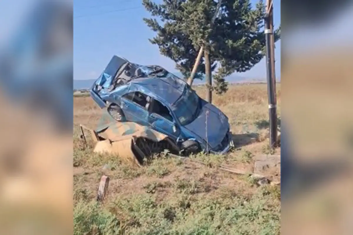 Cəlilabadda "Mercedes" transformatora çırpıldı