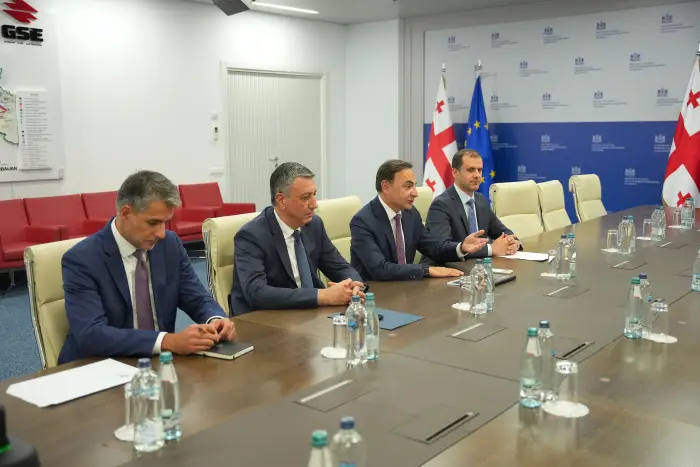 PAŞA Real Estate Tbilisidə yeni layihə üçün nazirlə görüşdü