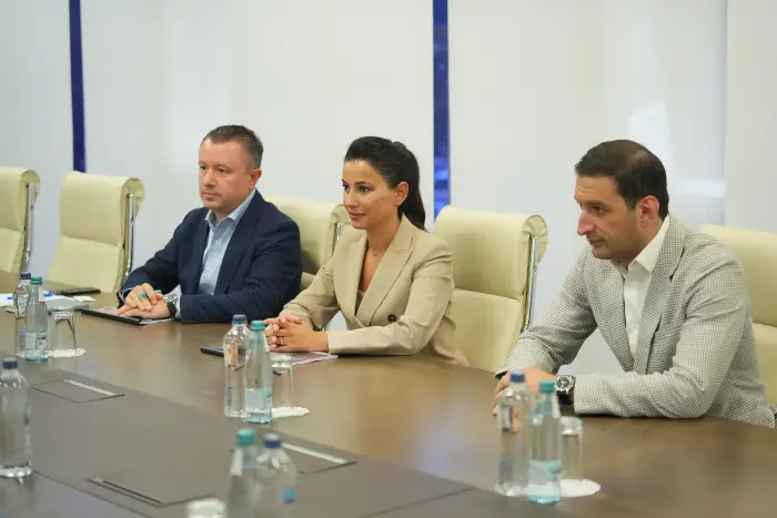 PAŞA Real Estate Tbilisidə yeni layihə üçün nazirlə görüşdü