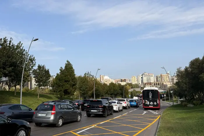 Bakıda daha iki küçədə avtobus zolağı yaradıldı