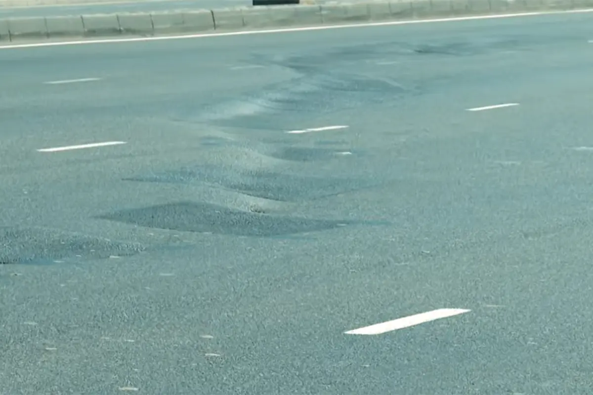 8 Noyabr prospektində təmir olunan yol yenidən çökdü