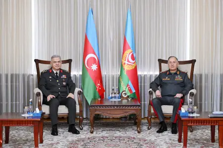 Kərim Vəliyev türkiyəli general Kılınçla görüşdü