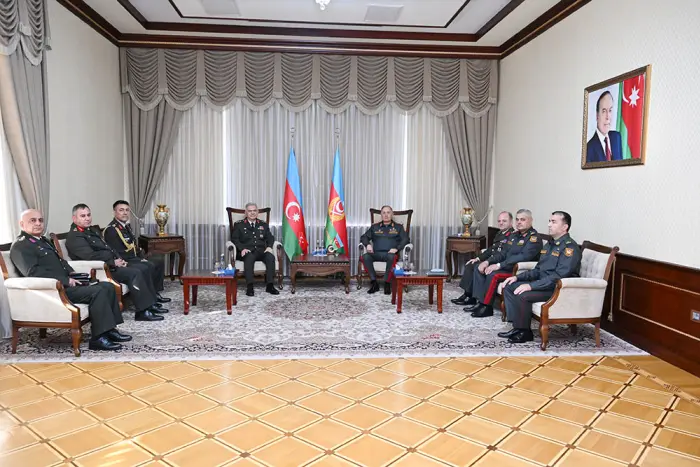 Kərim Vəliyev türkiyəli general Kılınçla görüşdü