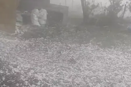 Tovuzun Çobansığnaq kəndinə 8-10 dəqiqə dolu yağdı