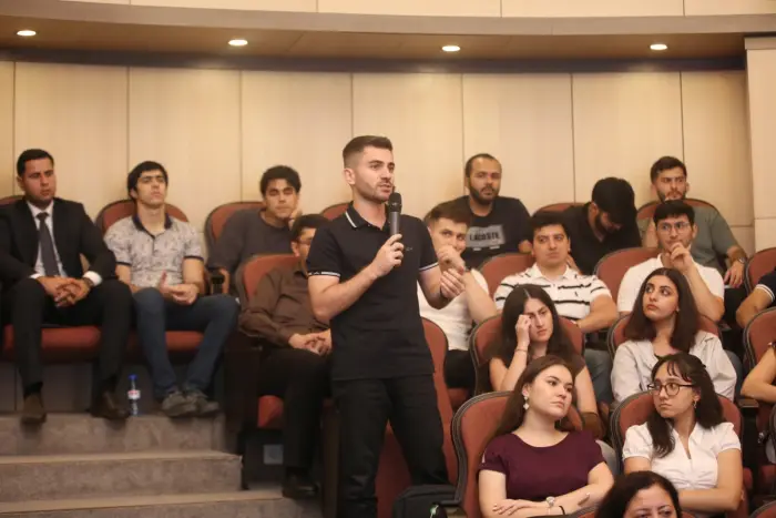ABŞ-lı professorlar Bakı Ali Neft Məktəbində qonaq oldu