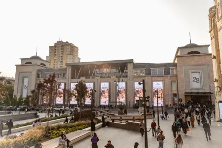 Bakıda “28 Mall” önündə skuterdən yıxılan kişi öldü