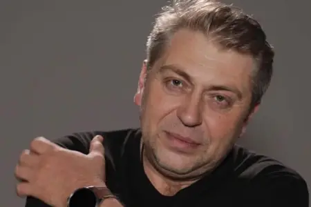 Aktyor Rəşad Səfərov dərs zamanı xəstəxanalıq oldu