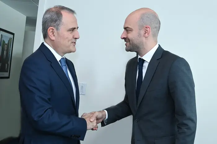Bayramov BMT sessiyasında Fransa naziri ilə görüşüb