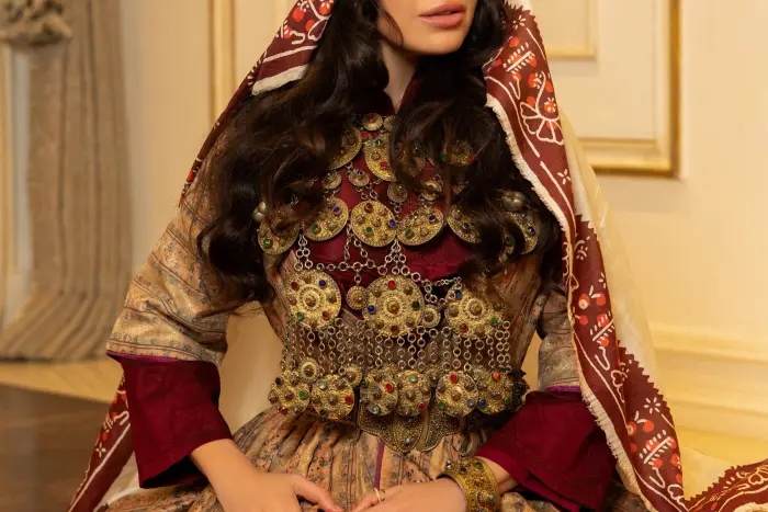 Leyla Əliyeva XIX əsr Azərbaycan geyimində paylaşım etdi