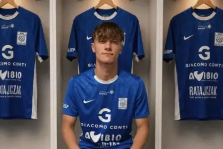 Polşada 20 yaşlı futbolçu Oskar Kordus yol qəzasında öldü