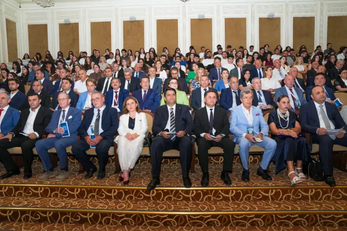 Naxçıvanda I Beynəlxalq Tibb Günləri öz işinə başladı