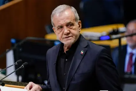 Pezeşkian: Xameneinin səhhətində problem görmədim