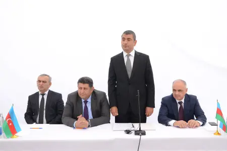 Kürdəmirdə icra başçısı Beyi kənd sakinləri ilə görüşdü