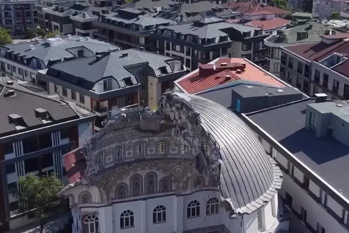 İstanbulda Yayla Məscidi sökülür, yenisi tikiləcək