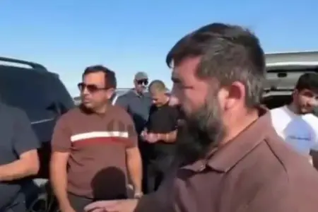 Aktauda azərbaycanlılar xilasedicilərə yardım göstərib