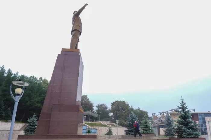 Anar Əliyev Qusarda vətəndaşların müraciətlərinə baxıb