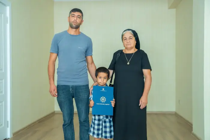 Yevlaxda şəhid ailələrinə 50 mənzil, 19 avtomobil verildi