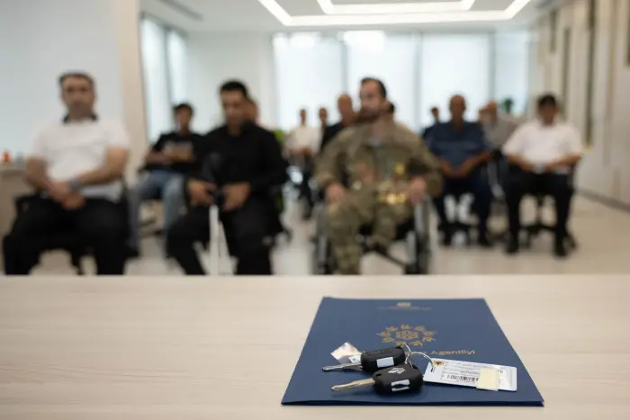Yevlaxda şəhid ailələrinə 50 mənzil, 19 avtomobil verildi