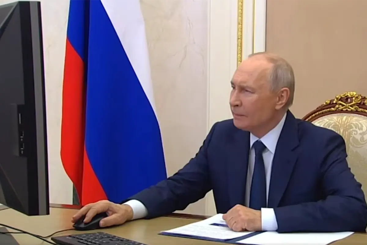 Rusiyada Dövlət Dumasına seçkilər başladı, Putin səs verdi