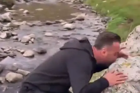 Trabzonsporlu azarkeş Salah üçün 1200 km yol qət etdi