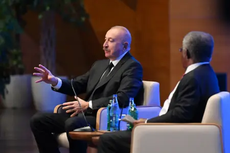 İlham Əliyev: 30 illik neft müqavilələri dəyişməyib