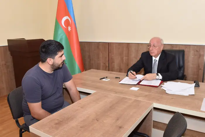 Sumqayıtda Zakir Fərəcov sakinlərlə səyyar qəbul keçirib