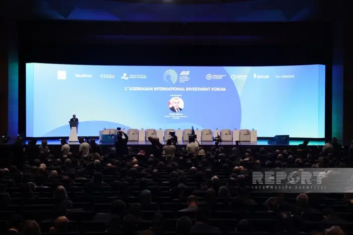 Bakıda 30 trilyon dollarlıq investisiya forumu keçirilib