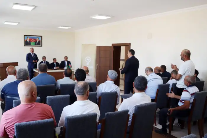 "Azərişıq" Culfada fermer və sahibkarlarla görüşüb