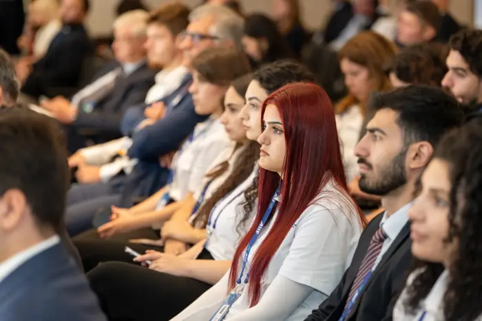 Bakıda 2-ci İnvestisiya Forumunda kritik xammal müzakirəsi