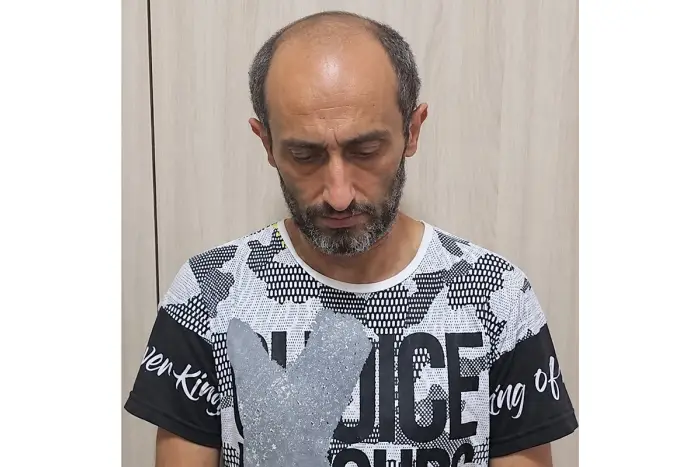 Yasamalda təqaüdçülərdən 2400 manat oğurlayan şəxs saxlanıldı