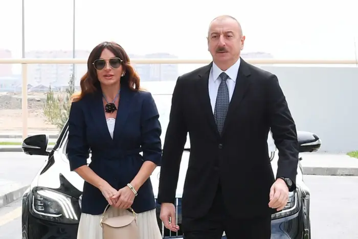 İlham və Mehriban Əliyev Formula 1 finalına baxır