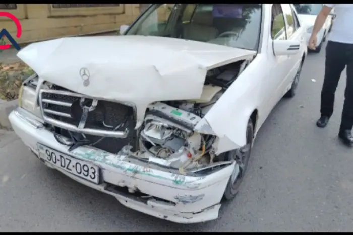 Cəlilabadda VAZ və Mercedes toqquşdu, 4 yaralı
