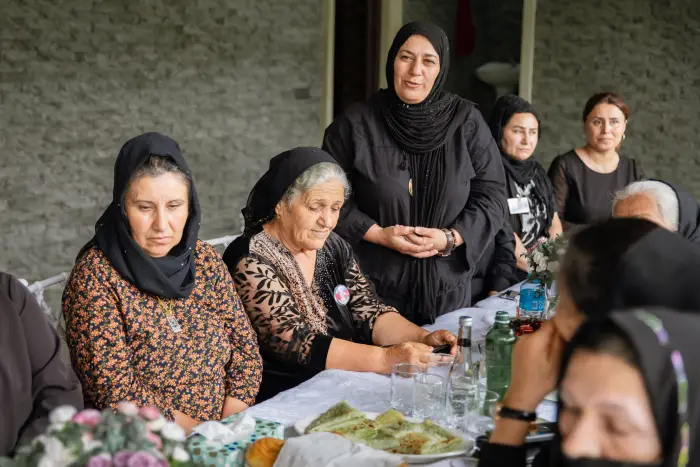 Anar Ələkbərov Masallıda şəhid analarıyla görüşdü