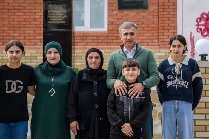 Anar Ələkbərov Astarada Pəncəli Teymurovun ailəsinə qonaq getdi