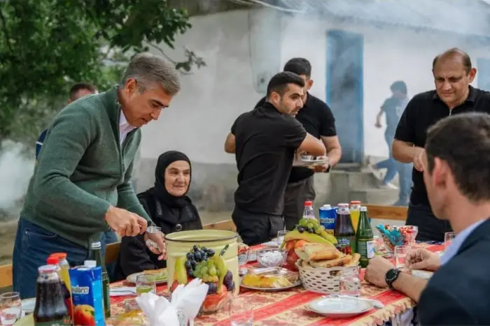 Anar Ələkbərov Astarada Pəncəli Teymurovun ailəsinə qonaq getdi