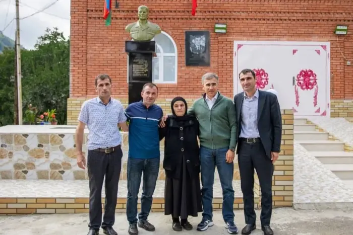 Anar Ələkbərov Astarada Pəncəli Teymurovun ailəsinə qonaq getdi