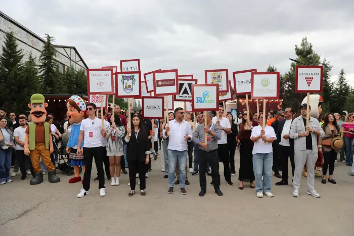 Şamaxının Meysəri kəndində Üzüm və Şərab Festivalı başladı