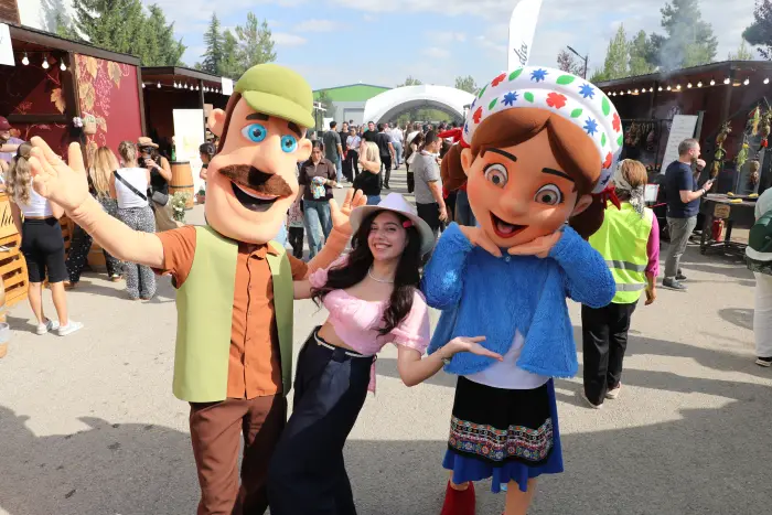 Şamaxıda Üzüm və Şərab Festivalı ikinci günündə davam edib